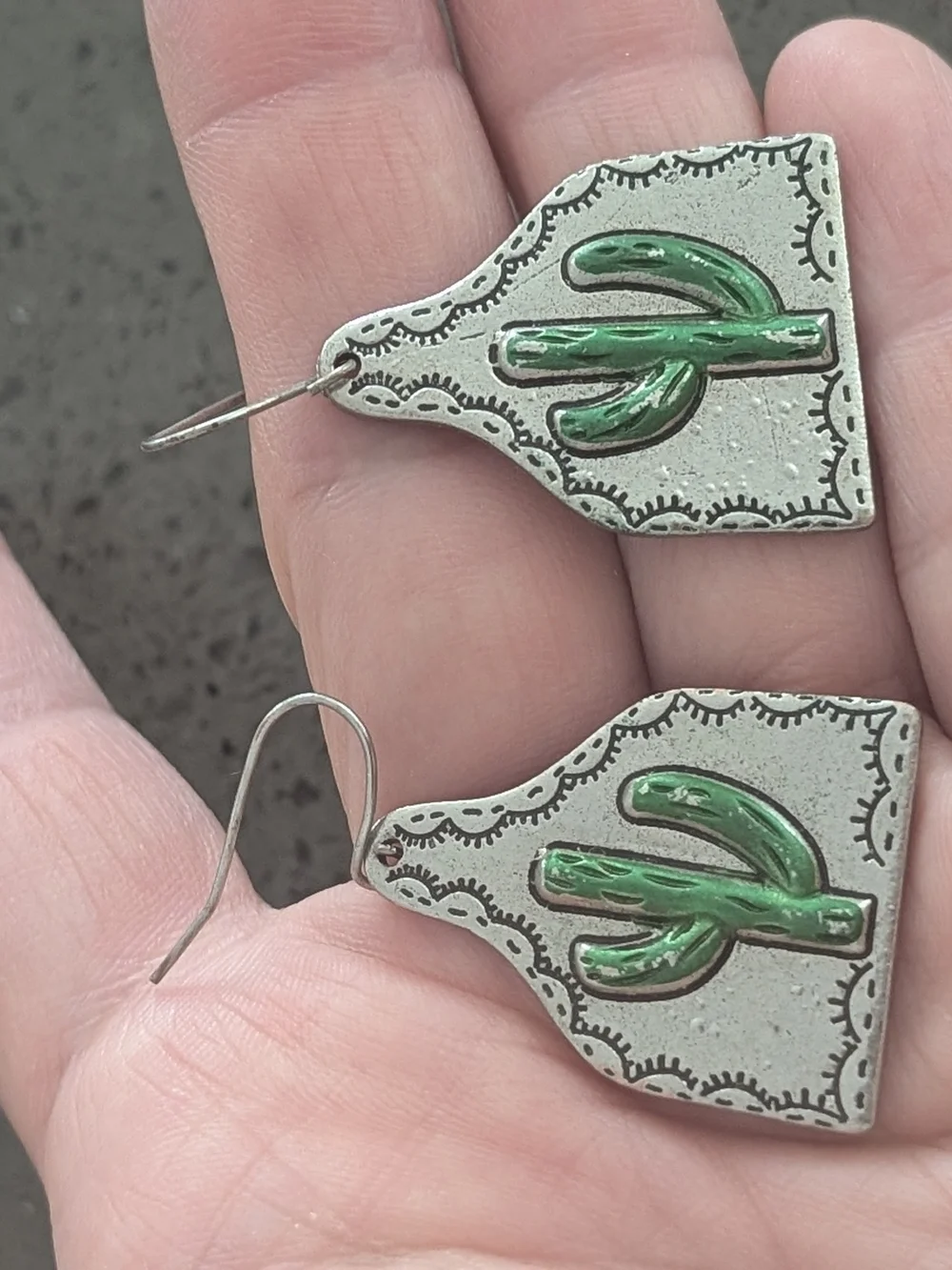 Fashion Jewelry Green Cactus Southwestern Drop Earrings
